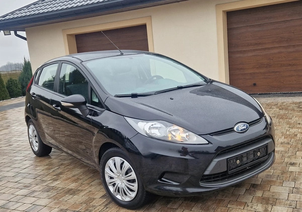 Ford Fiesta cena 19998 przebieg: 167000, rok produkcji 2010 z Łask małe 79